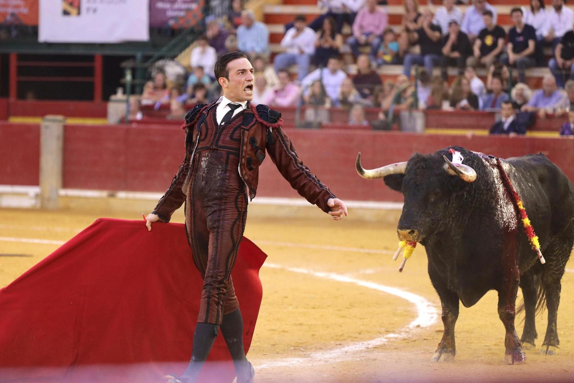 En imágenes | Corrida de toros goyesca en la plaza de toros de Zaragoza