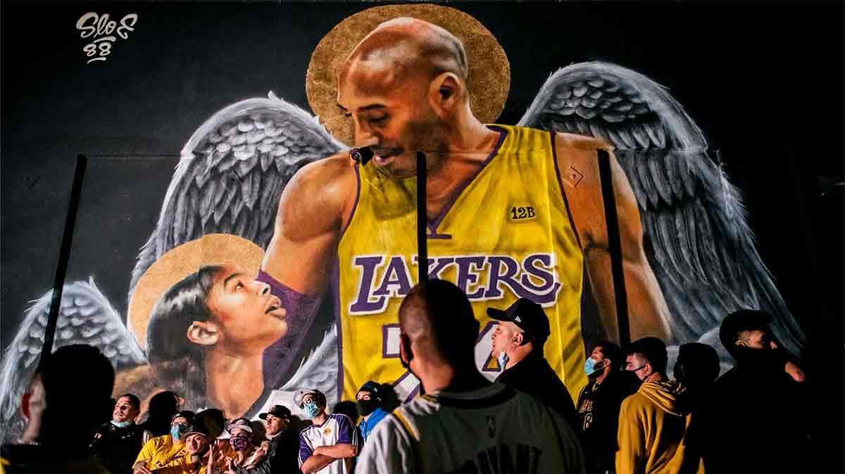 Los aficionados se acuerdan de Kobe Bryant en la celebración