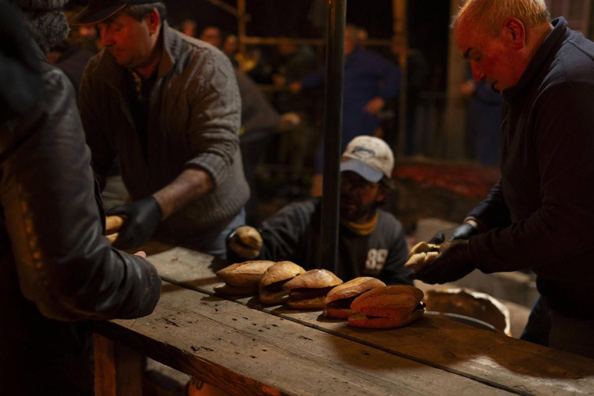 A Festa dos Fachós alumea un ano máis Castro Caldelas