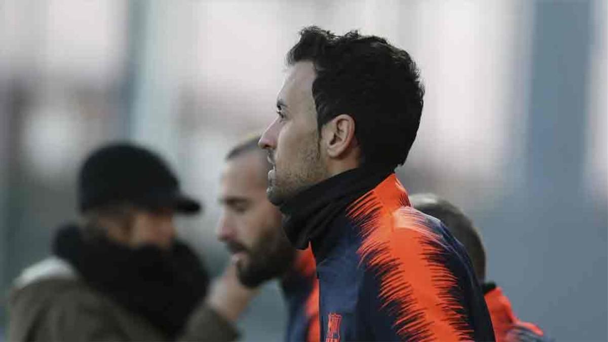 Sergio Busquets participa en el entrenamiento