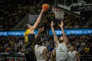 Partido La Laguna Tenerife - San Pablo Burgos, en imágenes