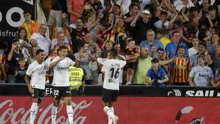 Mestalla vuelve a divertirse (3-0)