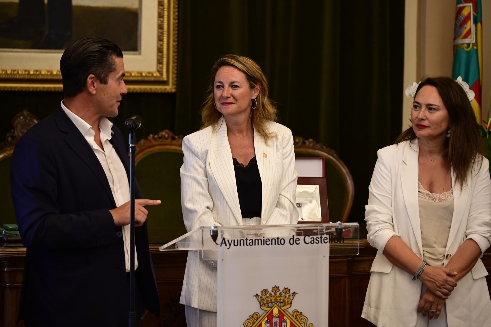 Galería | Un millar de peñistas toman Castellón