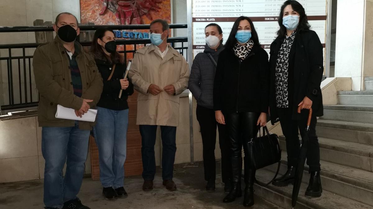 La visita al edificio de Borrull y entrega de las llaves a la UTE tuvo lugar ayer por la mañana.