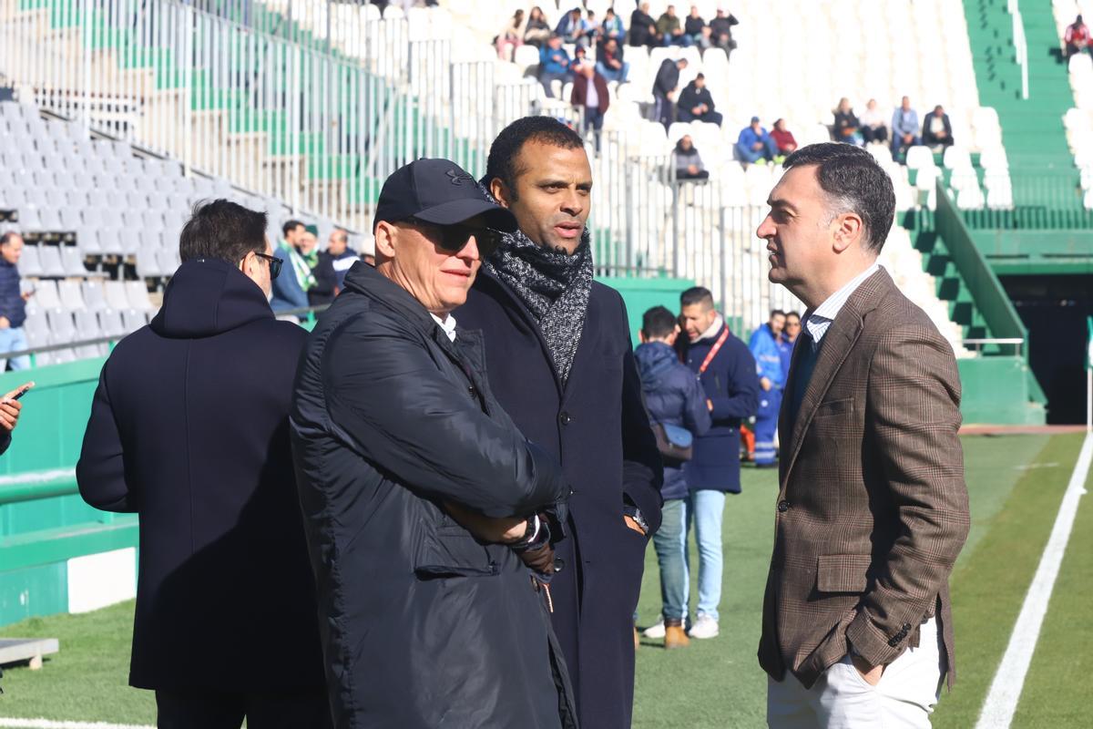 Maheta Molango, en la banda de El Arcángel, durante la previa entre el Córdoba CF y el Celta B, el pasado enero.