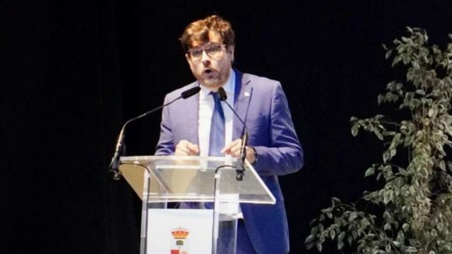 El director de Fripozo, Medalla al Mérito Empresarial