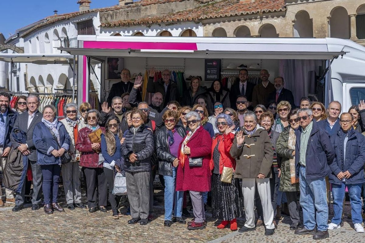 Voluntarios y equipo del proyecto en Garrovillas de Alconétar.