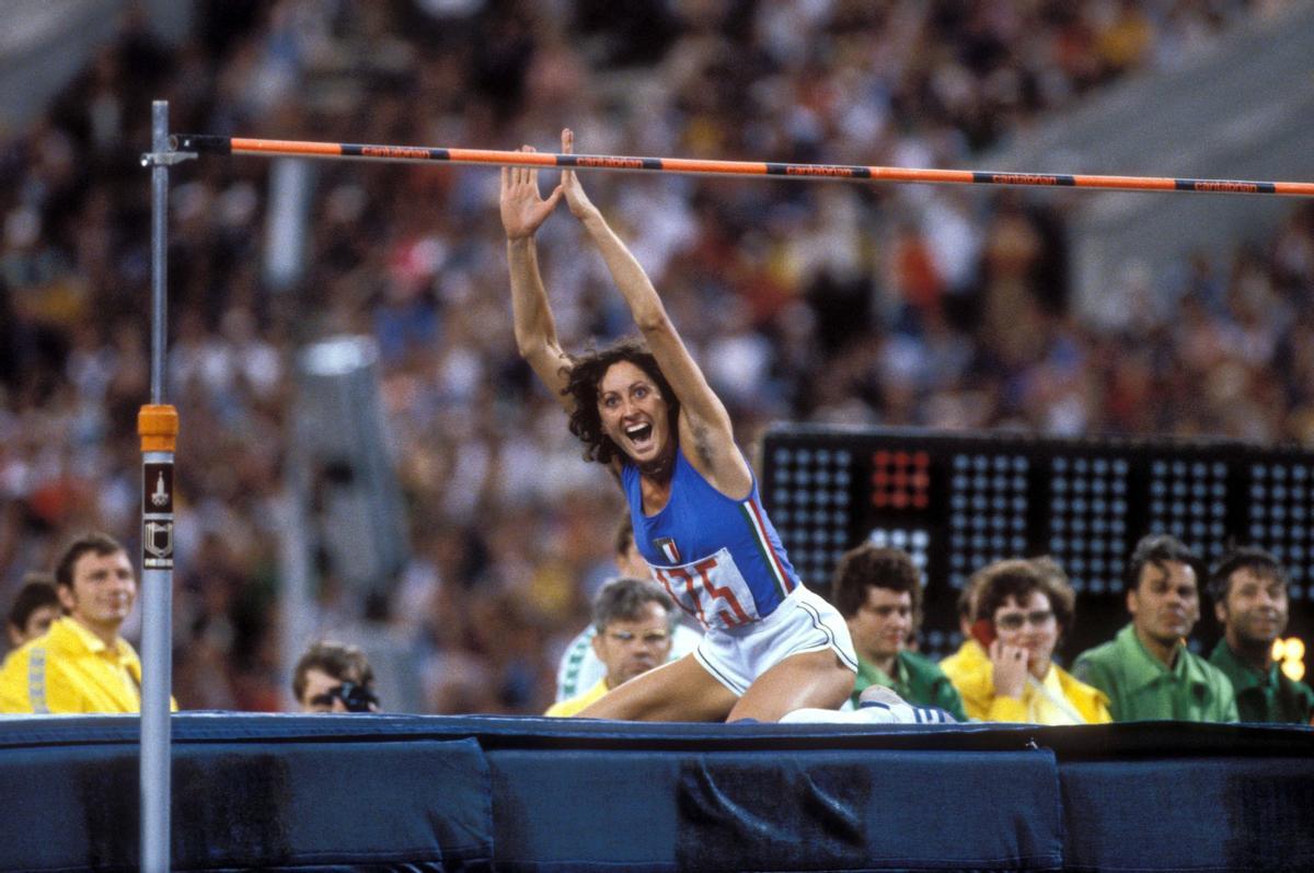 Simeoni, que el pasado 19 de abril cumplió 70 años, está considerada una leyenda del salto de altura femenino.