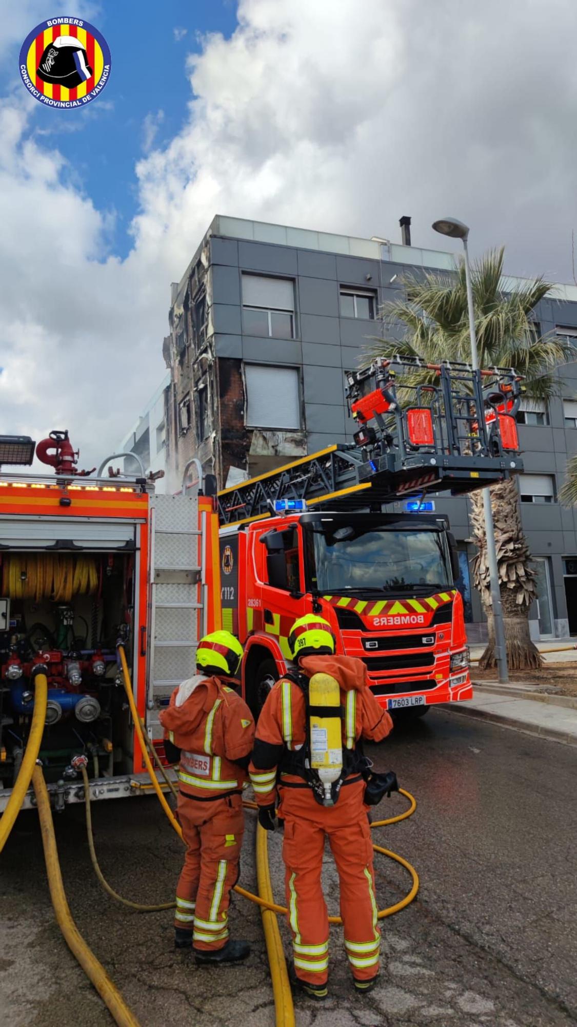 Incendio en una vivienda en la Pobla de Vallbona