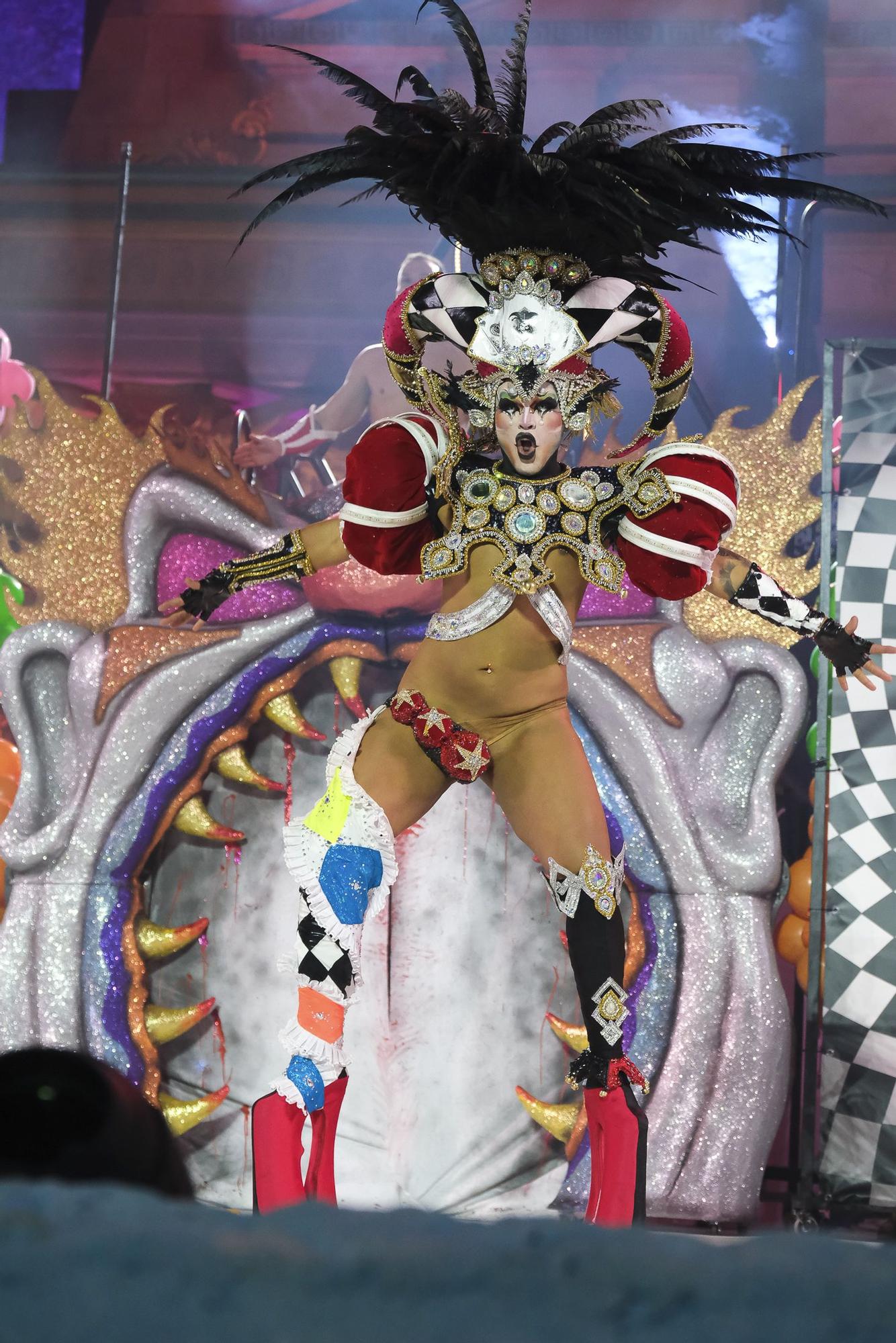 Actuación de Drag Ávalon en la Gala Drag del Carnaval de Las Palmas 2022