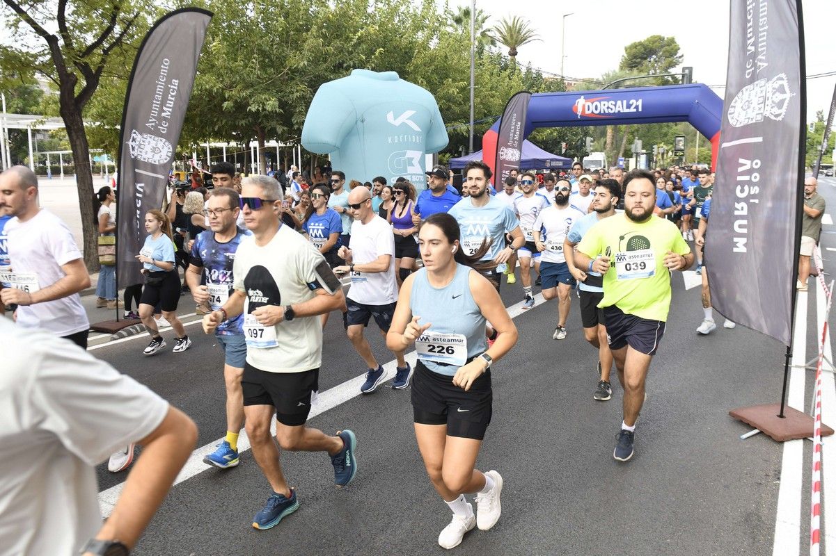 La carrera y marcha Solidaria Asteamur, en imágenes