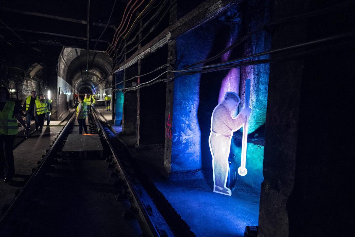 Visita a la estación de metro fantasma de Correos