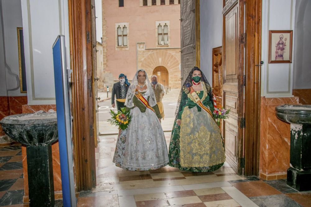 Así fue la ofrenda de las Falleras Mayores de Morvedre.