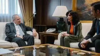 El ministro Jordi Hereu apoya la colaboración público-privada para el sector naval a través de Pymar