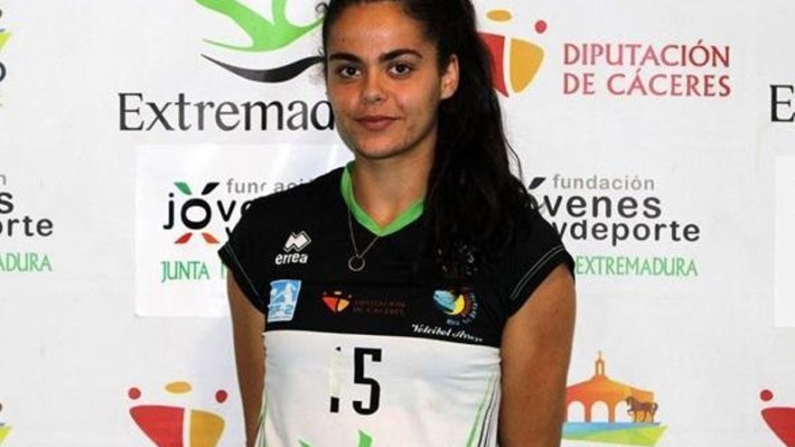 La joven María García, del Arroyo, entre las mejores bloqueadoras
