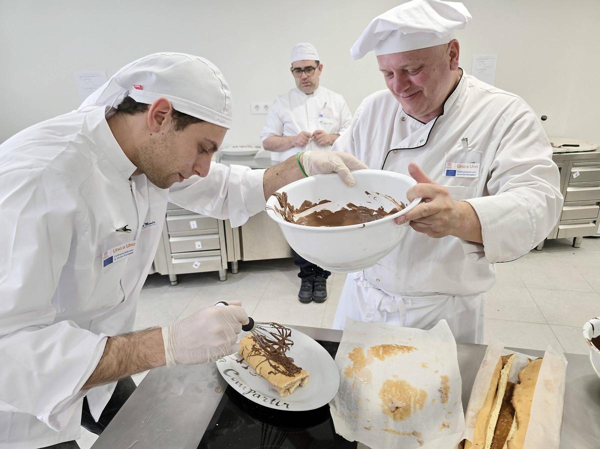 Menela regala huevos de pascua a Aldeas Infantiles Menela regala huevos de pascua a Aldeas Infantiles