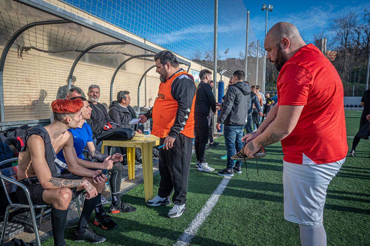 La Kings League gitana hechiza a los barrios de Barcelona