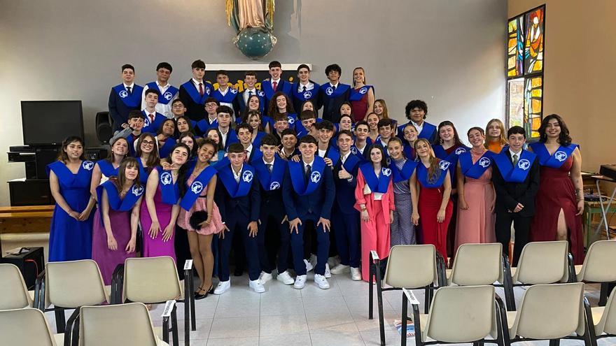 Los alumnos de 4º de la ESO del San Vicente de Paul de Gijón celebran su graduación