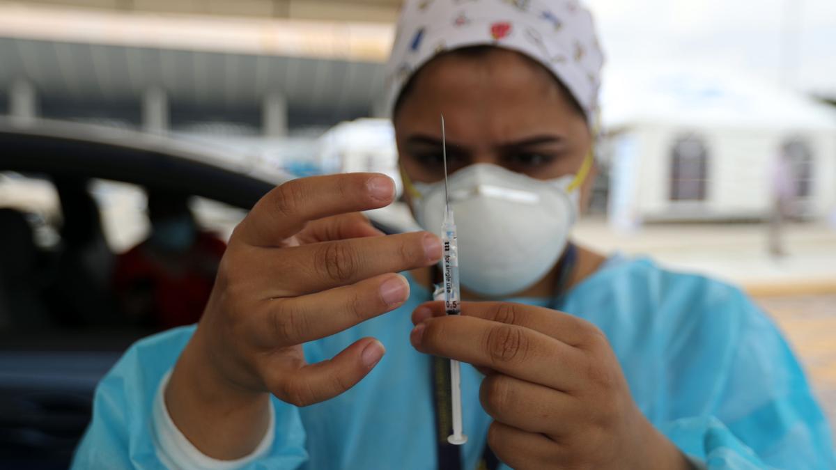 Honduras recibe 299.520 dosis de la vacuna bivalente contra la covid-19