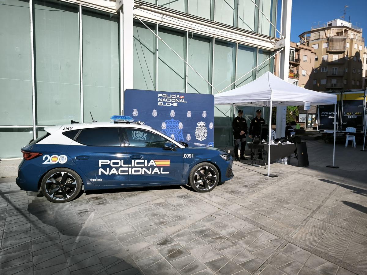 El estand de la Policía Nacional en el Centro de Congresos este miércoles.
