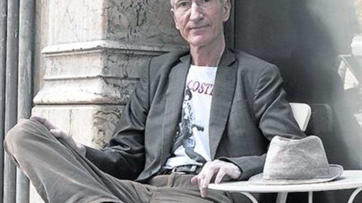 El crítico de arte, fotógrafo y poeta barcelonés Juan Bufill.