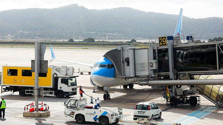 El crecimiento del tráfico aéreo en Ibiza se ralentiza pero suma un 13,5% más de viajeros hasta junio