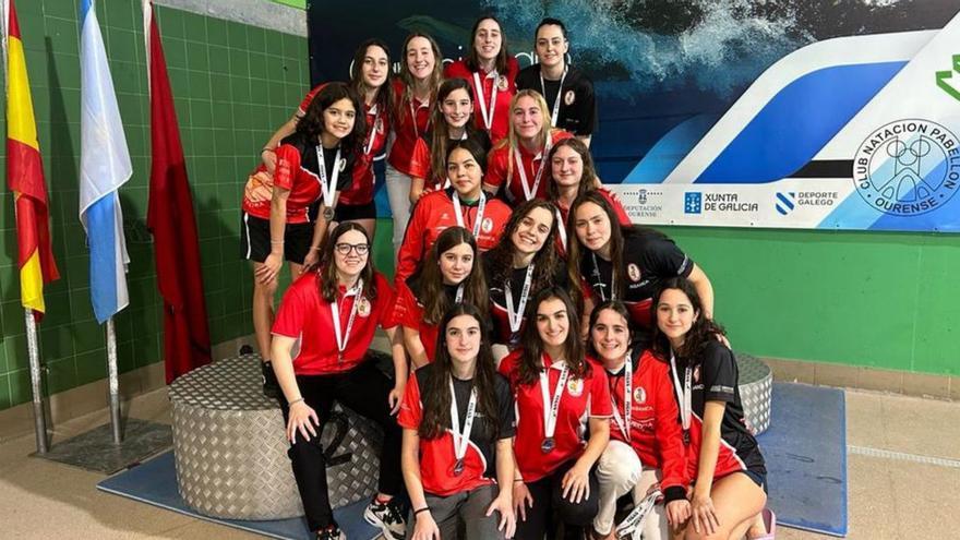 El Waterpolo Pontevedra prolonga su 2023 de ensueño