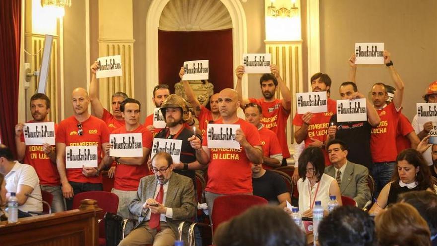 El Ayuntamiento de Badajoz y los bomberos retoman las negociaciones después de tres meses