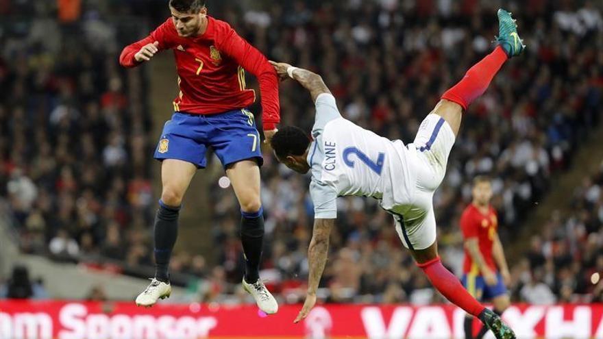 España empata sobre la bocina en Wembley en el debut de Ander Herrera (2-2)