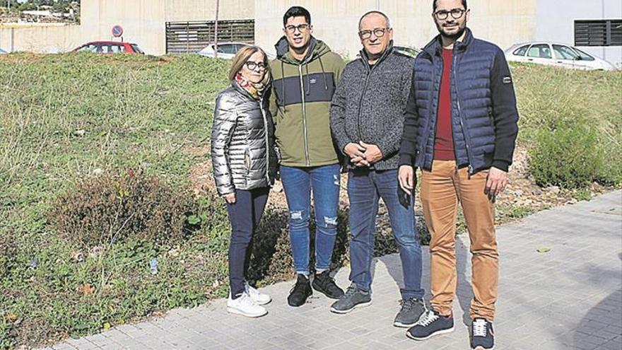 Los vecinos eligen por mayoría la zona verde en Corts Valencianes