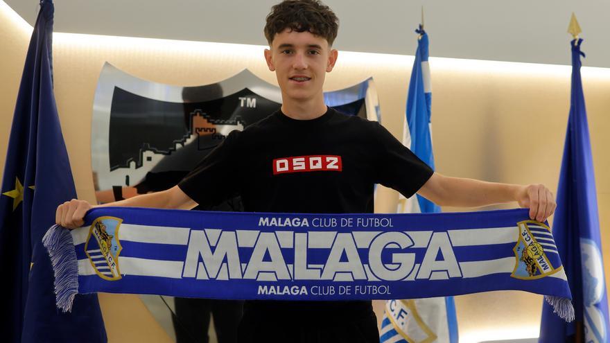 El Málaga CF renueva a Aarón Ochoa hasta 2027