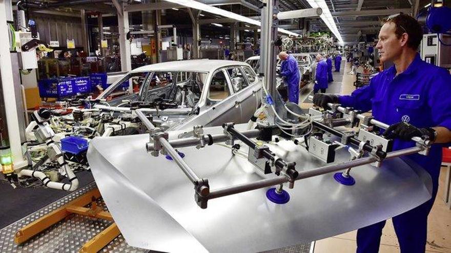 Los fabricantes europeos de automóviles alertan de un impacto sobre 14 millones de empleos