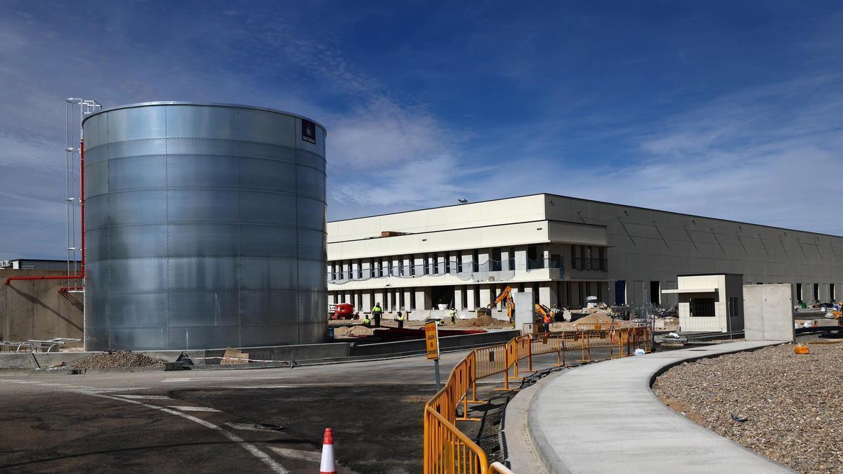 Recta final en las obras de la terminal de carga más grande del aeropuerto de Zaragoza