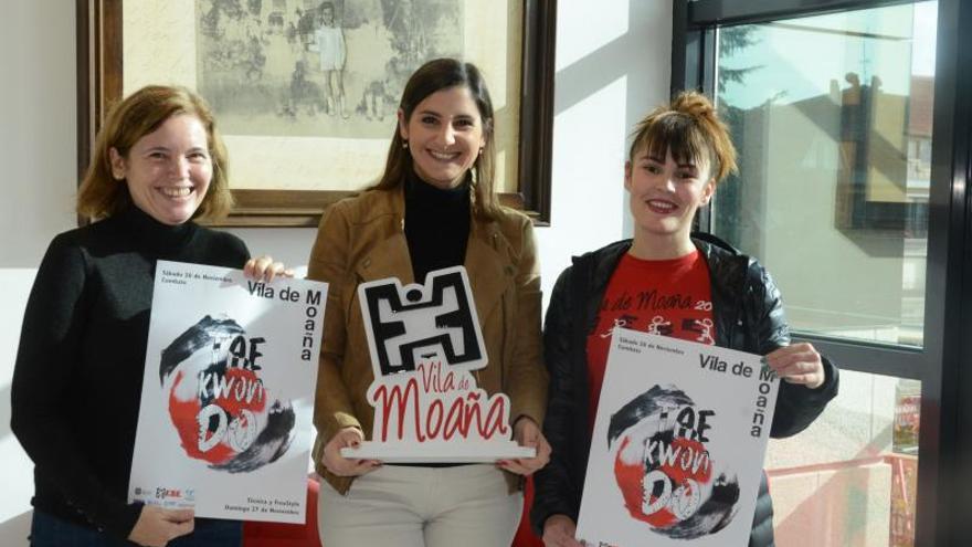 Dolores Chapela, Leticia Santos y Noelia Pérez en la presentación del Trofeo Vila de Moaña de Taekwondo.  // GONZALO NÚÑEZ