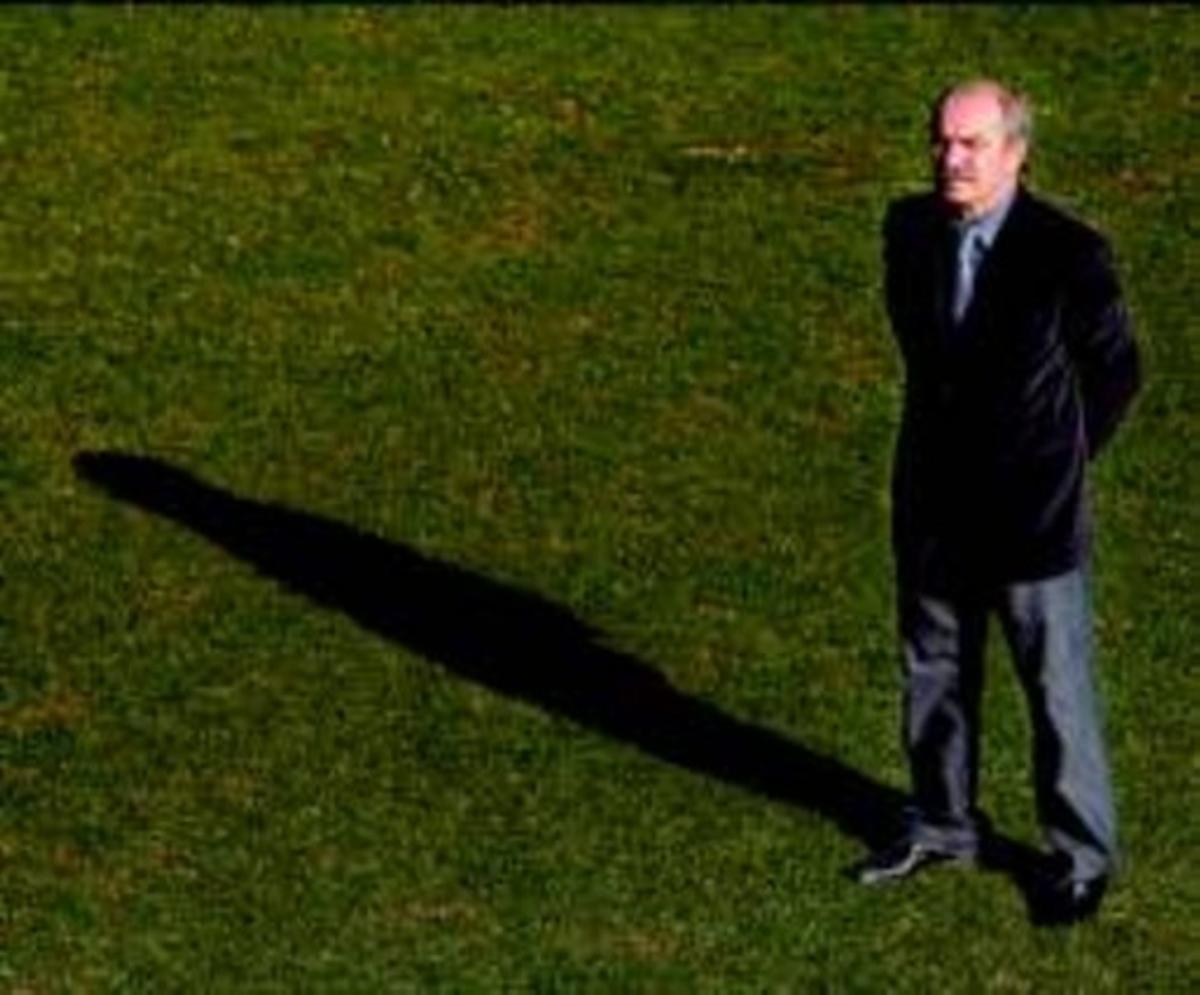 Confiat Mané --a la foto, a Sant Adrià-- espera treure l’equip dels llocs de descens. Confiat Mané --a la foto, a Sant Adrià-- espera treure l’equip dels llocs de descens.
