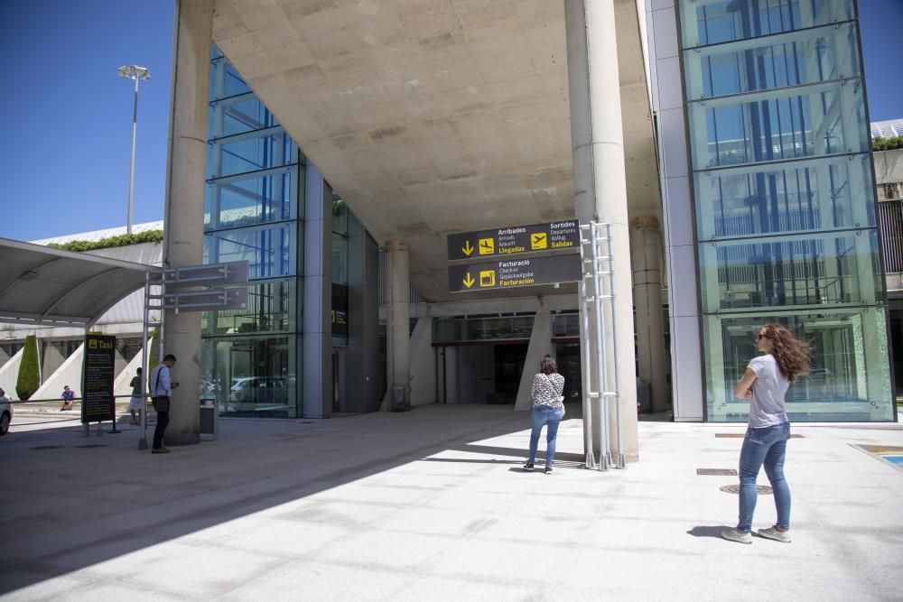 Son Sant Joan prohíbe la entrada si no se lleva tarjeta de embarque