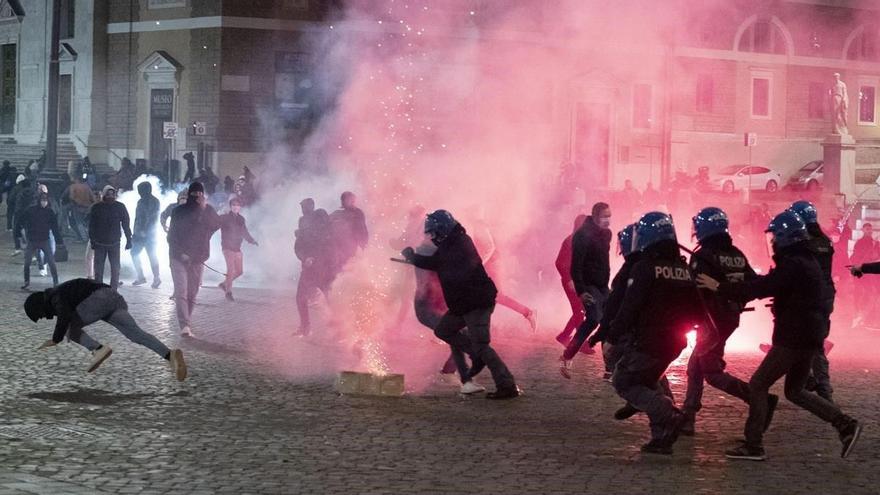 Enfrentamientos en Roma entre neofascistas y la policía por el toque de queda