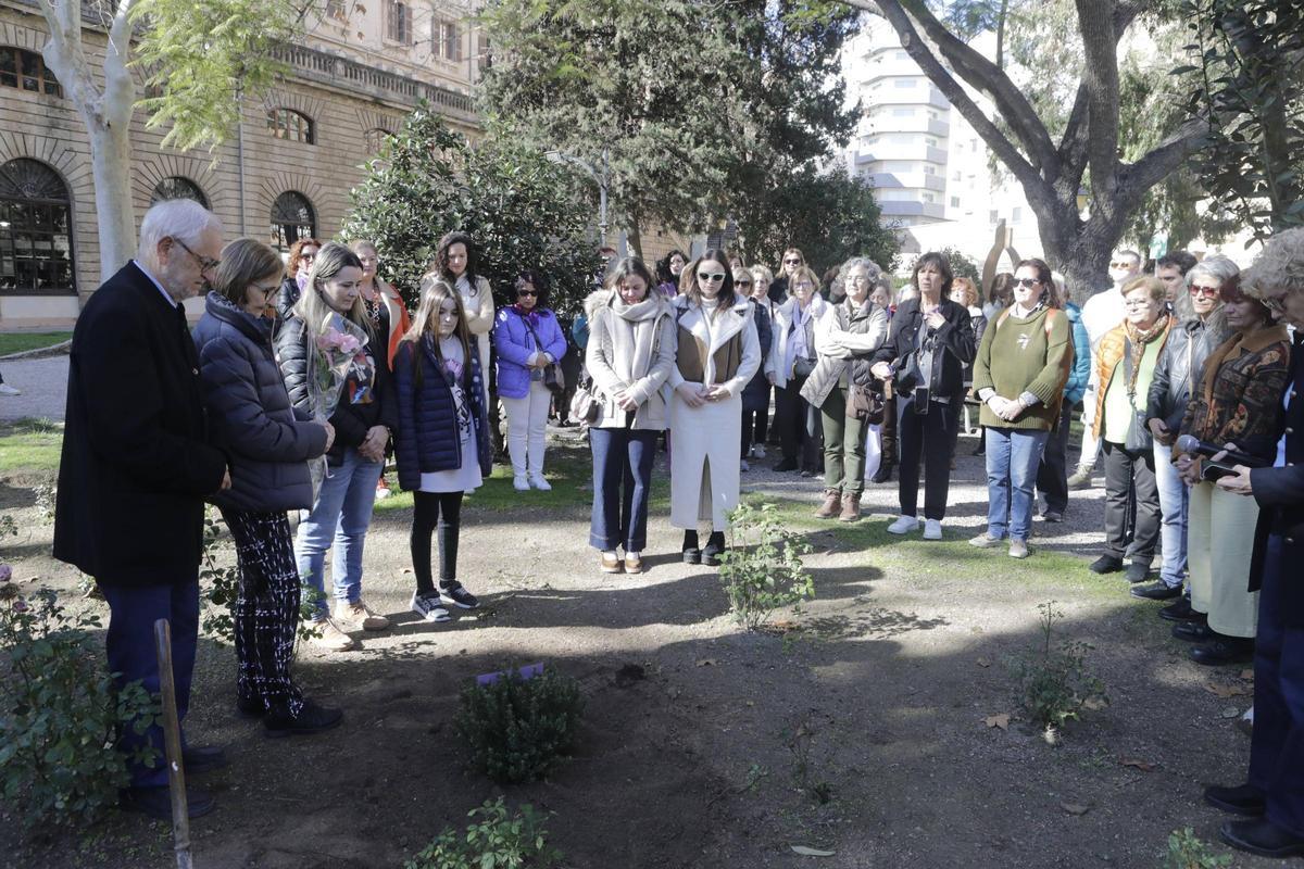 Emotivo homenaje en Palma a Antònia Matamalas: 