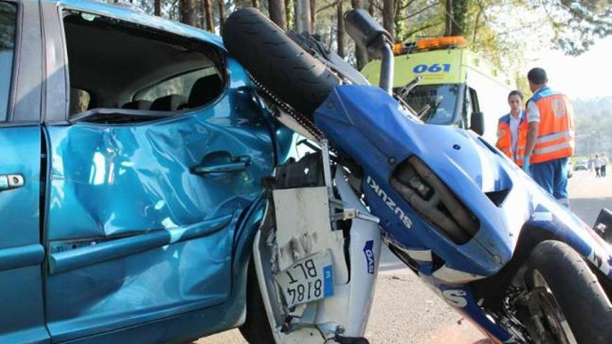 Herido grave un motorista en una colisión con un coche en Nigrán