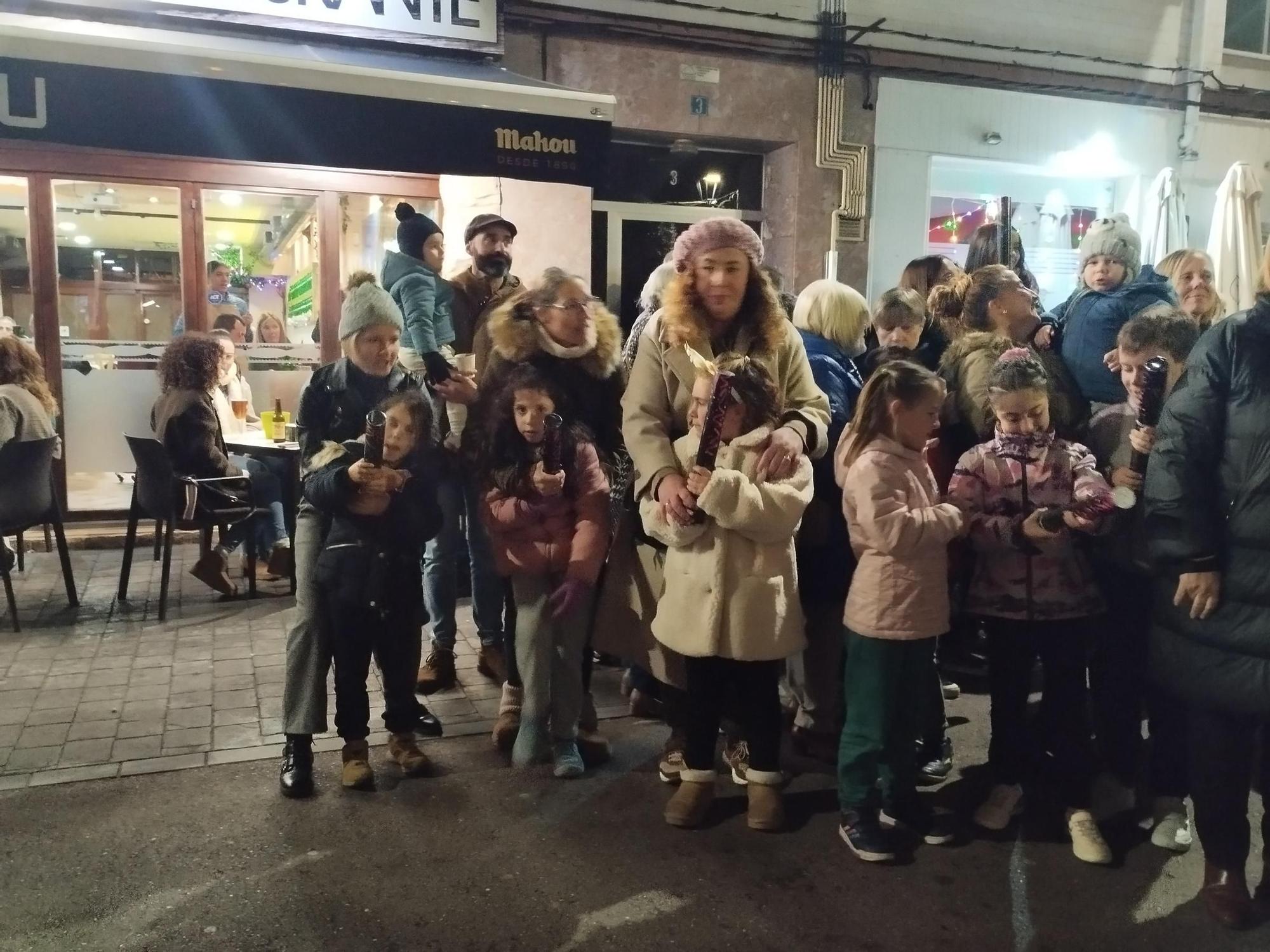 El divertido encendido del alumbrado navideño en Llanera, en imágenes