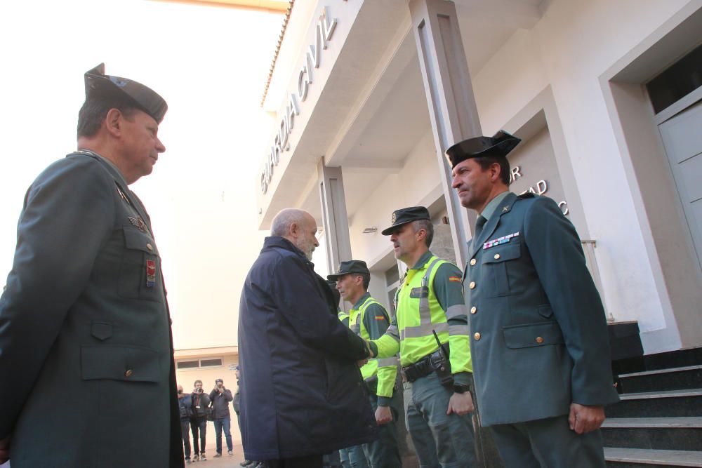 El director general del instituto armado, Félix Azón, ha felicitado personalmente a los agentes que participaron en el rescate del pequeño en Totalán