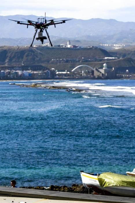 Las Canteras, a vista de dron.