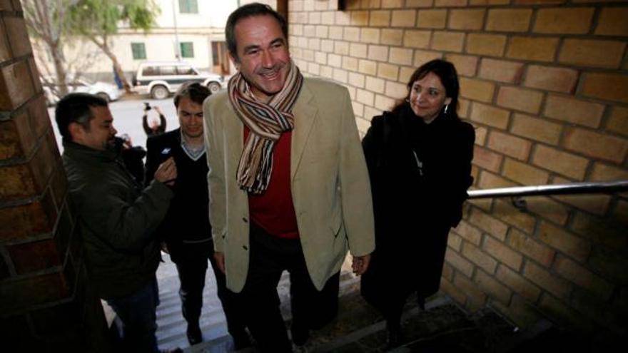 El diputado Xico Tarrés (PSOE), el martes entrando para declarar en el juzgado ibicenco.