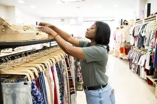 Fotogalería | Ropa de segunda mano, remedio ecológico ante la moda 'fast fashion'