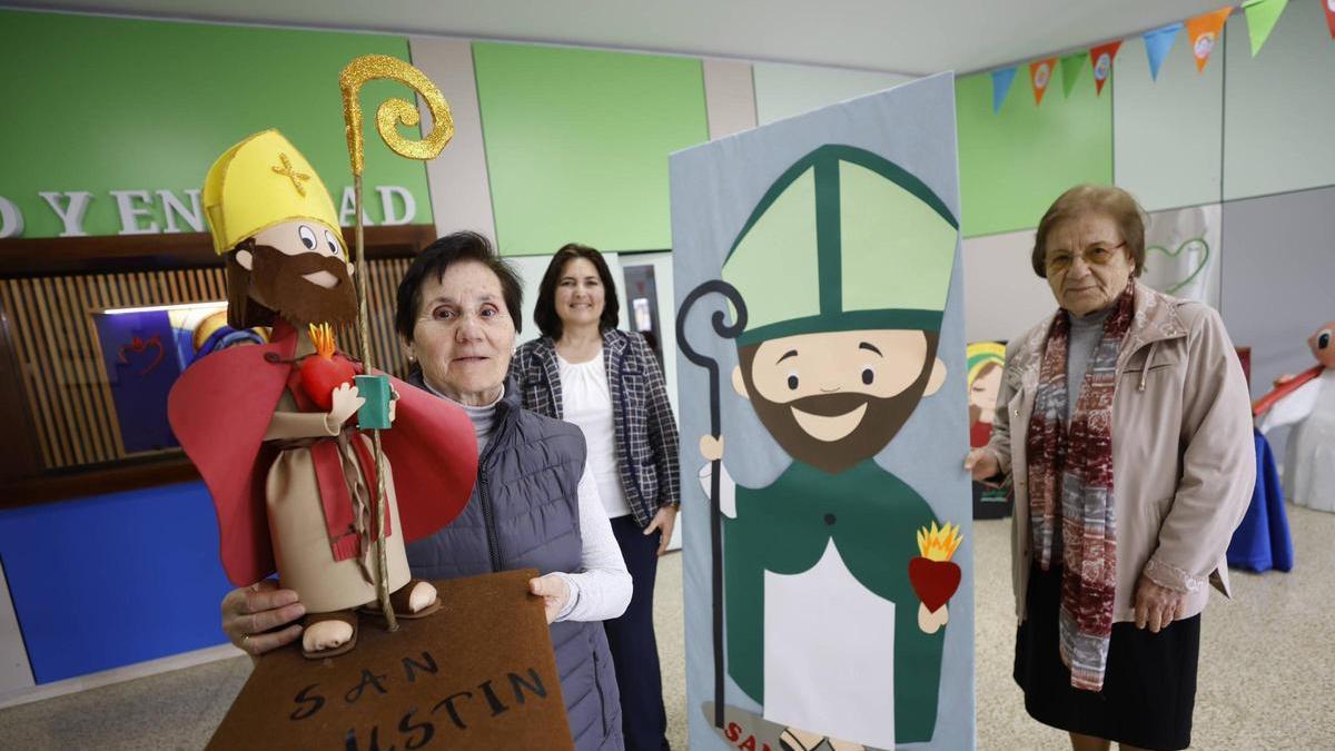 La hermana Hortensia, Noelia Blanco y sor Carmen, en el Buen Consejo