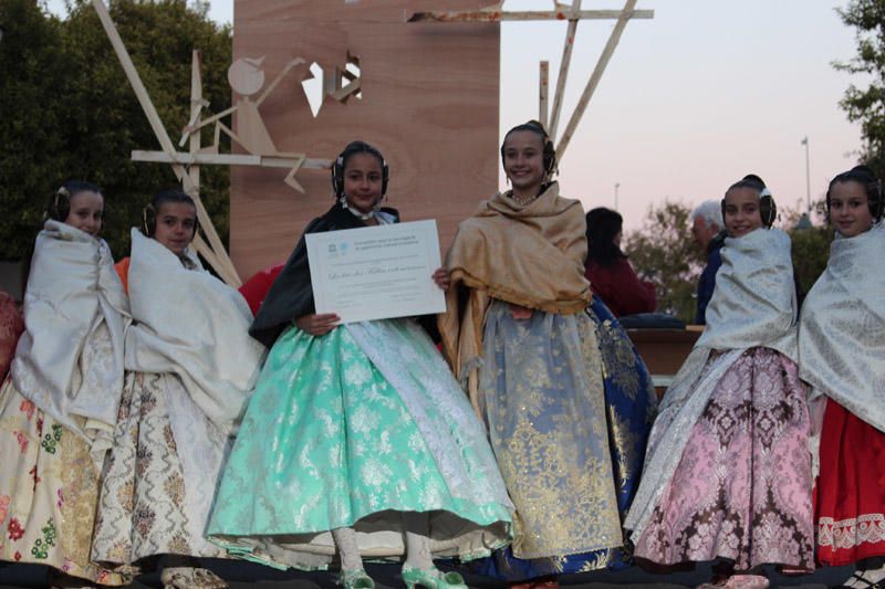 Entrega de los certificados de la Unesco a las Fallas infantiles