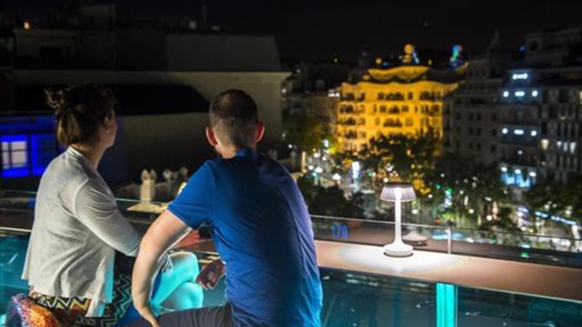 HORIZONTE PARA PERDERSEVistas desde la terraza Alaire del Hotel Condes de Barcelona, que este año ha sido reformada.