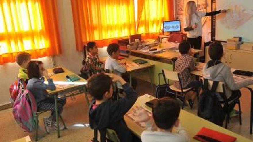 Un aula del colegio Ramón Llull, de Elche.