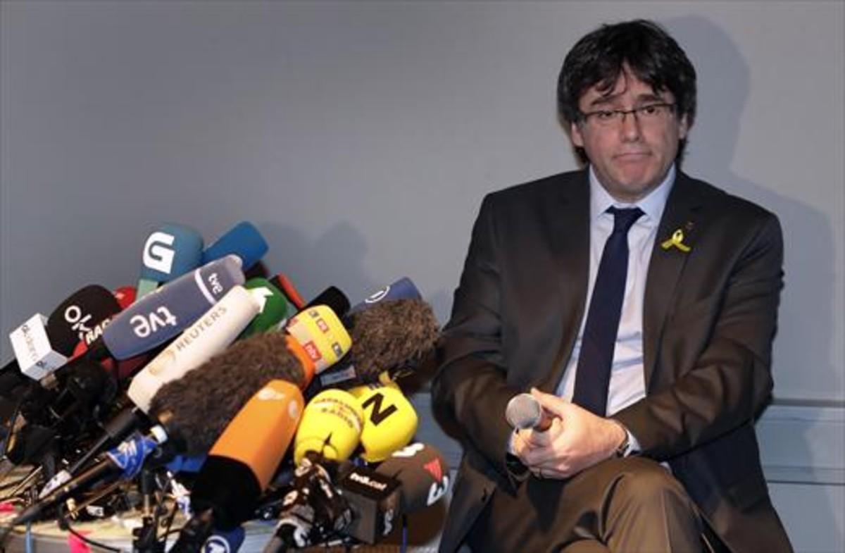 Carles Puigdemont, durante una rueda de prensa en Berlín, el sábado.