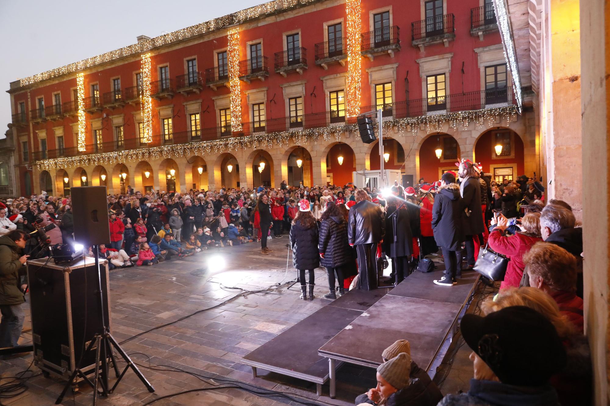 Encendido de las luces navideñas en Gijón